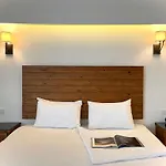 8 Hotel 3*