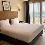 Hotel 8 3*