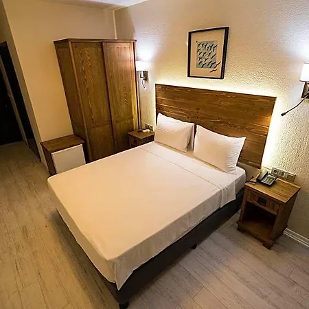 Hotell 8 3*