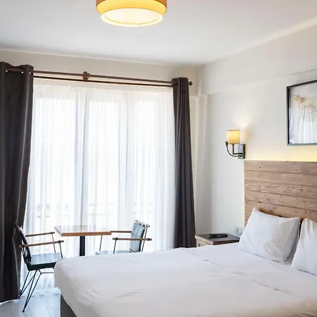 Hotel 8 3*
